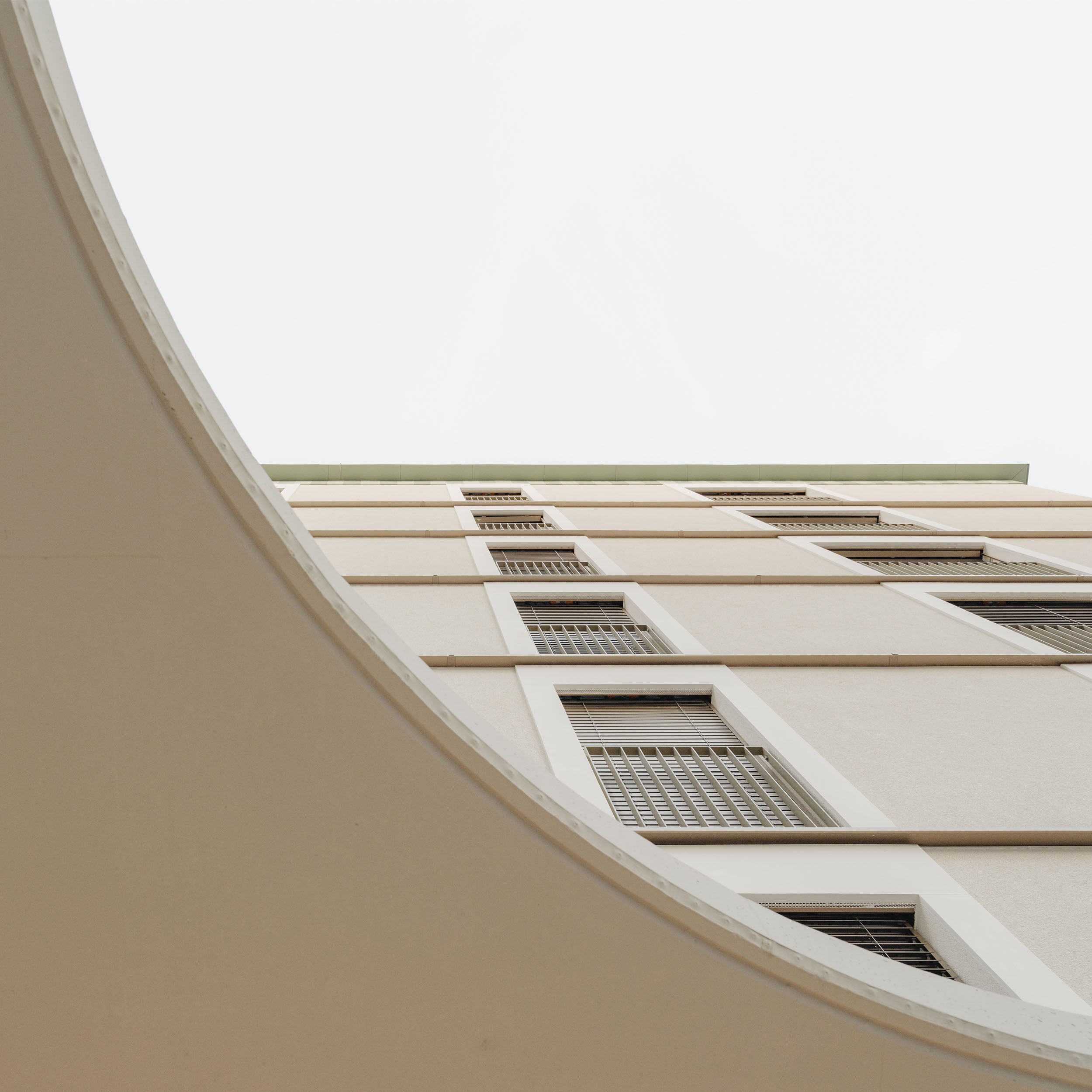 leopoldquartier wien gangoly kristiner architekten wohnbau hof grünraum architekturfotografie patrick johannsen